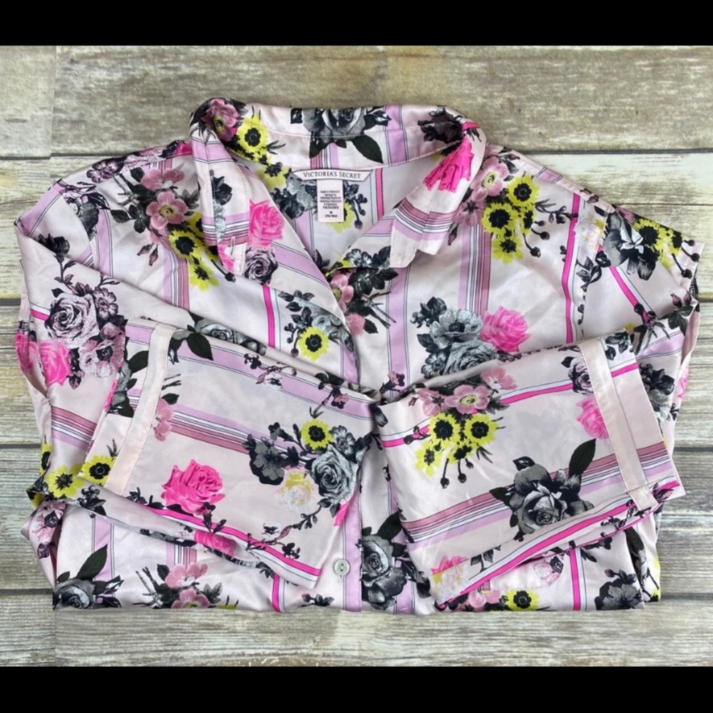 Victoria’s Secret Satin Pj set Size Medium